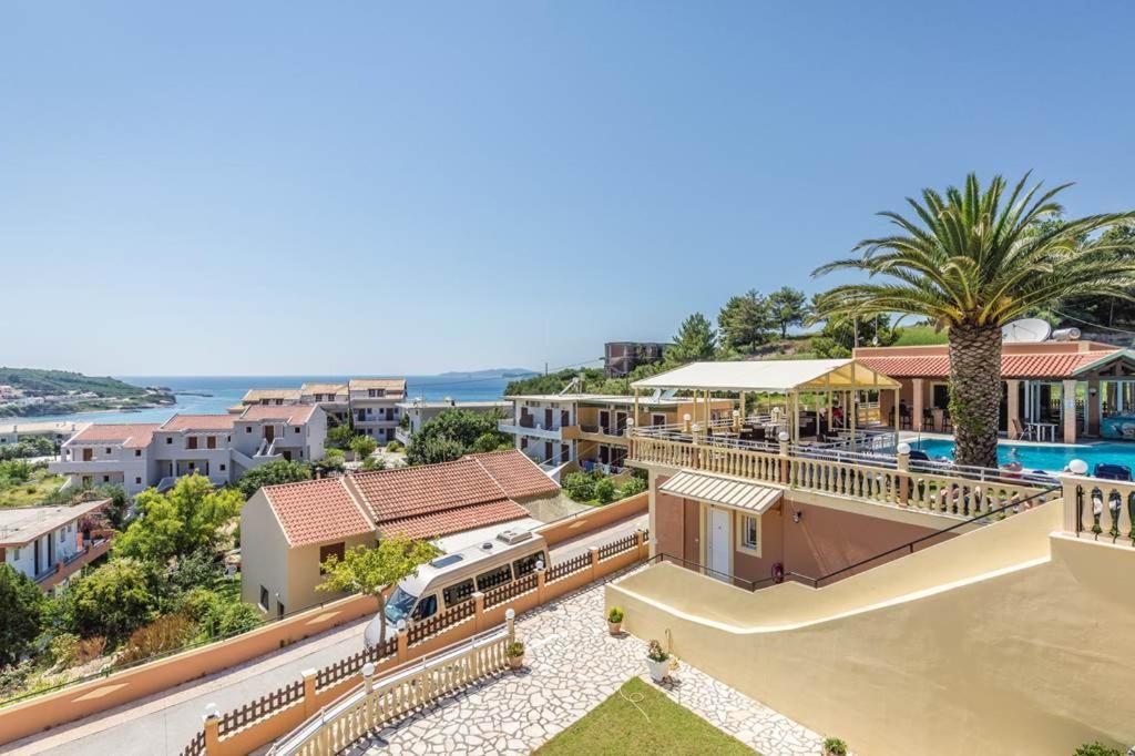 Kapetanios Apartments Агиос Стефанос Экстерьер фото