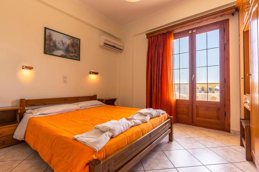 Kapetanios Apartments Агиос Стефанос Экстерьер фото