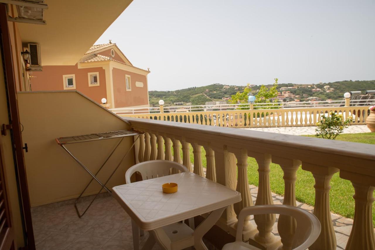 Kapetanios Apartments Агиос Стефанос Экстерьер фото