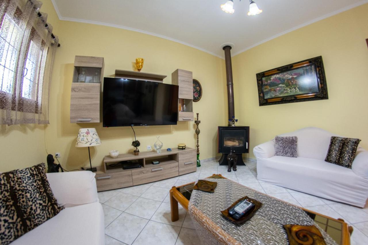 Kapetanios Apartments Агиос Стефанос Экстерьер фото