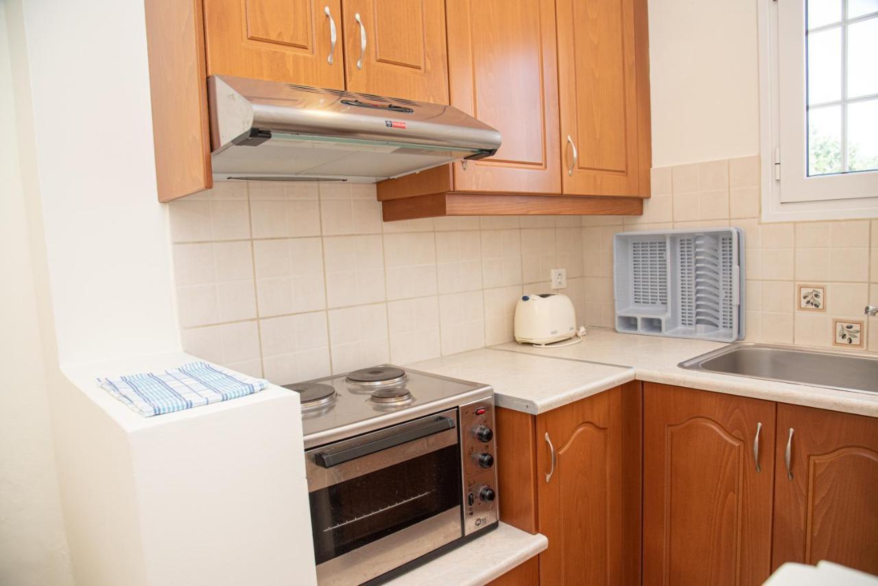 Kapetanios Apartments Агиос Стефанос Экстерьер фото